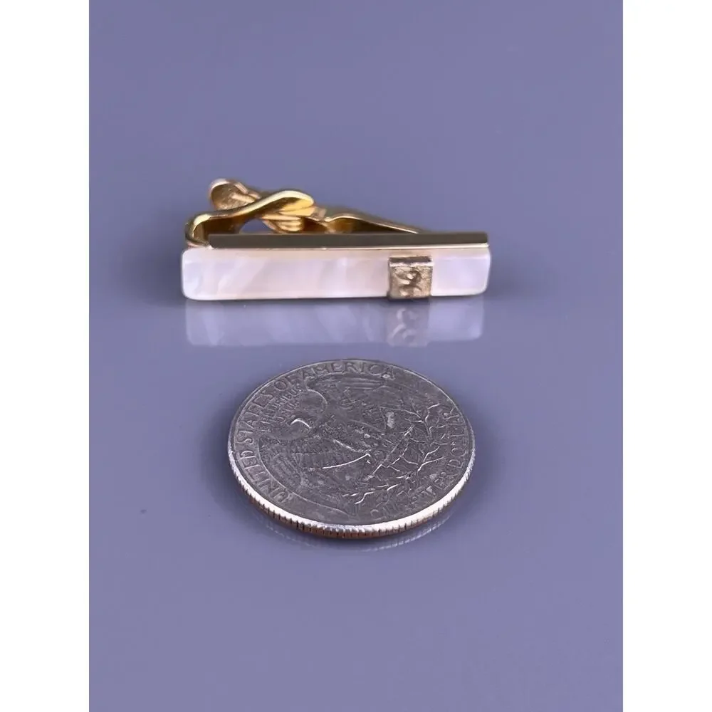 White Acrylic Pearlescent Cufflinks Tie Clip Bar Gold Tone Scrolls Swank Vintage